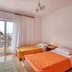 Apartamento By The Sea Grebastica, Sibenik - 482 *
